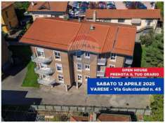 Foto Appartamento in vendita a Varese - 3 locali 98mq