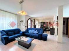 Foto Appartamento in vendita a Vecchiano - 4 locali 115mq