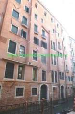 Foto Appartamento in vendita a Venezia - 4 locali 73mq