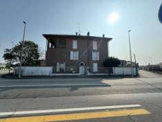 Foto Appartamento in vendita a Vercelli