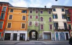 Foto Appartamento in vendita a Verona