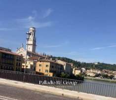 Foto Appartamento in Vendita a Verona Centro Storico