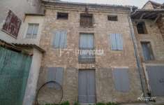 Foto Appartamento in vendita a Vezzano Sul Crostolo