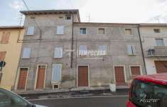 Foto Appartamento in vendita a Vezzano Sul Crostolo