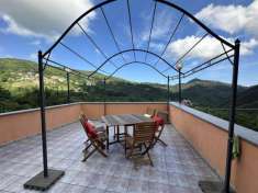 Foto Appartamento in vendita a Vezzi Portio