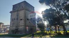 Foto Appartamento in vendita a Viareggio