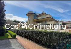 Foto Appartamento in vendita a Viareggio