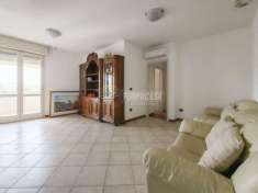 Foto Appartamento in vendita a Viareggio