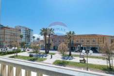 Foto Appartamento in vendita a Viareggio