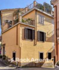 Foto Appartamento in vendita a Vietri Sul Mare - 4 locali 128mq