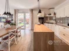 Foto Appartamento in Vendita a Villafranca di Verona Alpo