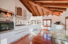 Foto Appartamento in vendita a Villorba - 7 locali 208mq