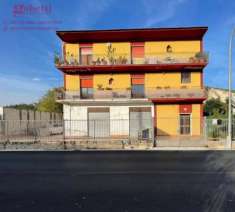 Foto Appartamento in vendita a Vitulazio - 5 locali 130mq
