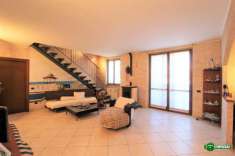 Foto Appartamento in vendita a Zelo Buon Persico