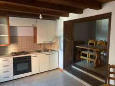 Foto Appartamento in vendita a Ziano Piacentino - 5 locali 120mq