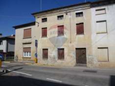 Foto Appartamento in vendita a Zugliano - 6 locali 150mq