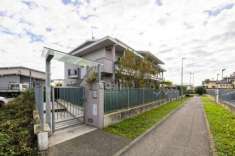 Foto APPARTAMENTO IN VILLA CON GIARDINO PRIVATO, TAVERNA E BOX DOPPIO