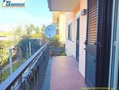 Foto Appartamento in villa in vendita a Giarre - 4 locali 128mq