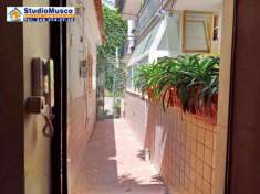 Foto APPARTAMENTO INDIPENDENTE di 5 vani e di 97 mq (NAPOLI) rif. NVPOB