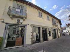 Foto Appartamento indipendente in Vendita, pi� di 6 Locali, 4 Camere,