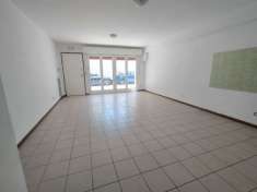 Foto Appartamento ristrutturato con terrazzo e posto auto