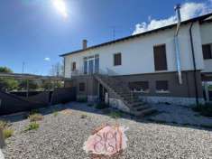 Foto Appartamento semindipendente con 2 camere, terrazzo e sottotetto