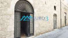 Foto ASCOLI PICENO-CENTRO STORICO-LOCALE CON POSSIBILIT  DI CAMBIO DI DESTINAZIONE