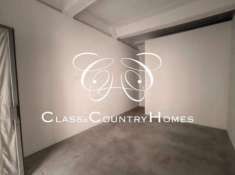 Foto Asset Commerciale in Vendita a Roma Centro Storico