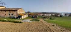 Foto Asta - mondolfo (pu) in localit  ponte rio.
vendesi porzione di casa colonica con accessorio annesso completamente da ristrutturare 
consistenza comme