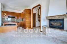 Foto Attico / Mansarda di 140 m con 4 locali in vendita a Alzate Brianza