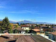 Foto Attico in Vendita, 4 Locali, 190 mq, Desenzano del Garda