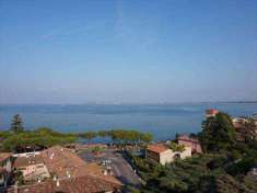 Foto Attico in Vendita, 6 Locali, 210 mq, Desenzano del Garda