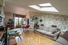 Foto Attico in vendita a Buccinasco