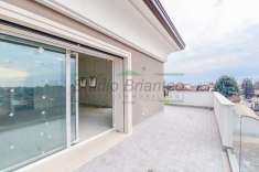 Foto Attico in vendita a Carate Brianza