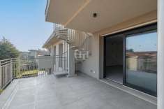 Foto Attico in vendita a Desenzano Del Garda