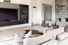 Foto Attico in vendita a Olbia