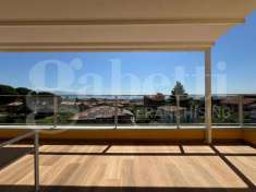 Foto Attico in vendita a Padenghe Sul Garda