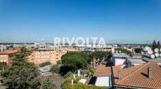 Foto Attico in vendita a Roma