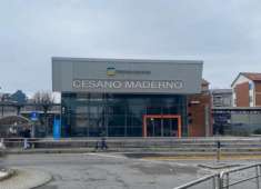 Foto ATTIVIT COMMERCIALE IN STAZIONE