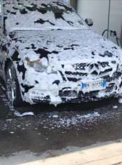 Foto Autolavaggio self service con portale + piste