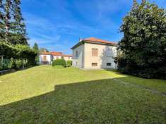 Foto Azzate  Villetta singola con giardino privato  285.000  Libera subito