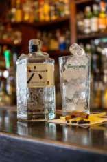 Foto BAR  APERICENA  -   BIRRA  -  LIQUORI  - GIN      TAGLIERI  -  MUSICA DAL VIVO