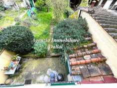 Foto Barberino di Mugello - Caratteristico terratetto con giardino