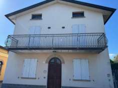 Foto Bifamigliare con garage vic.ze Soragna