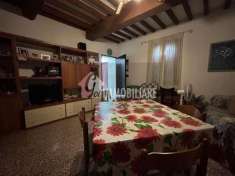 Foto BIFAMIGLIARE CON GIARDINO PRIVATO