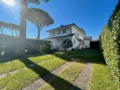 Foto BIFAMILIARE di 8 vani e di 135 mq (PIETRASANTA - Tonfano) rif. 271