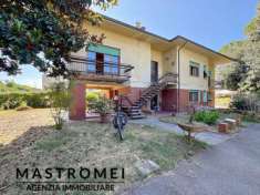 Foto BIFAMILIARE di 8 vani e di 250 mq (LUCCA) rif. 26.1V