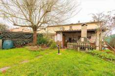 Foto BIFAMILIARE in Vendita, pi di 6 Locali, 230 mq, CAMPI BISENZIO