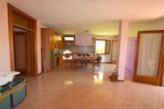 Foto BIFAMILIARE in Vendita, pi di 6 Locali, 260 mq, TREVIGNANO