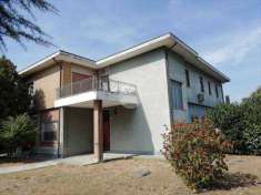 Foto BIFAMILIARE in Vendita, pi di 6 Locali, 380 mq, STRADELLA